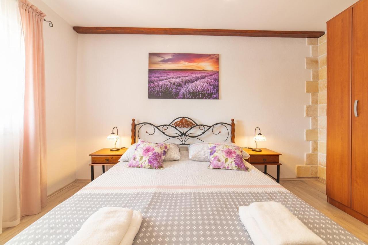 Holiday Home Sego With Private Pool Veliki Brocanac Εξωτερικό φωτογραφία