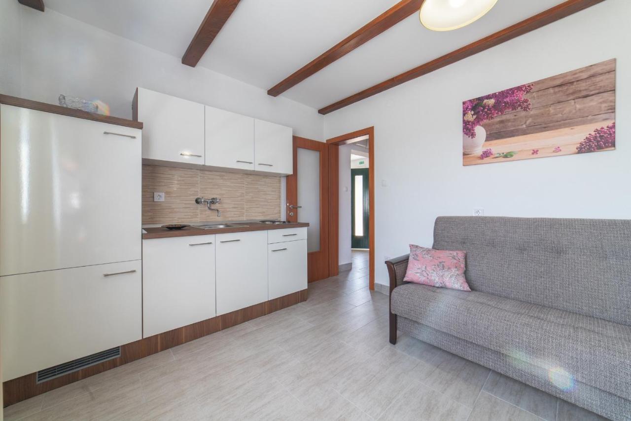 Holiday Home Sego With Private Pool Veliki Brocanac Εξωτερικό φωτογραφία