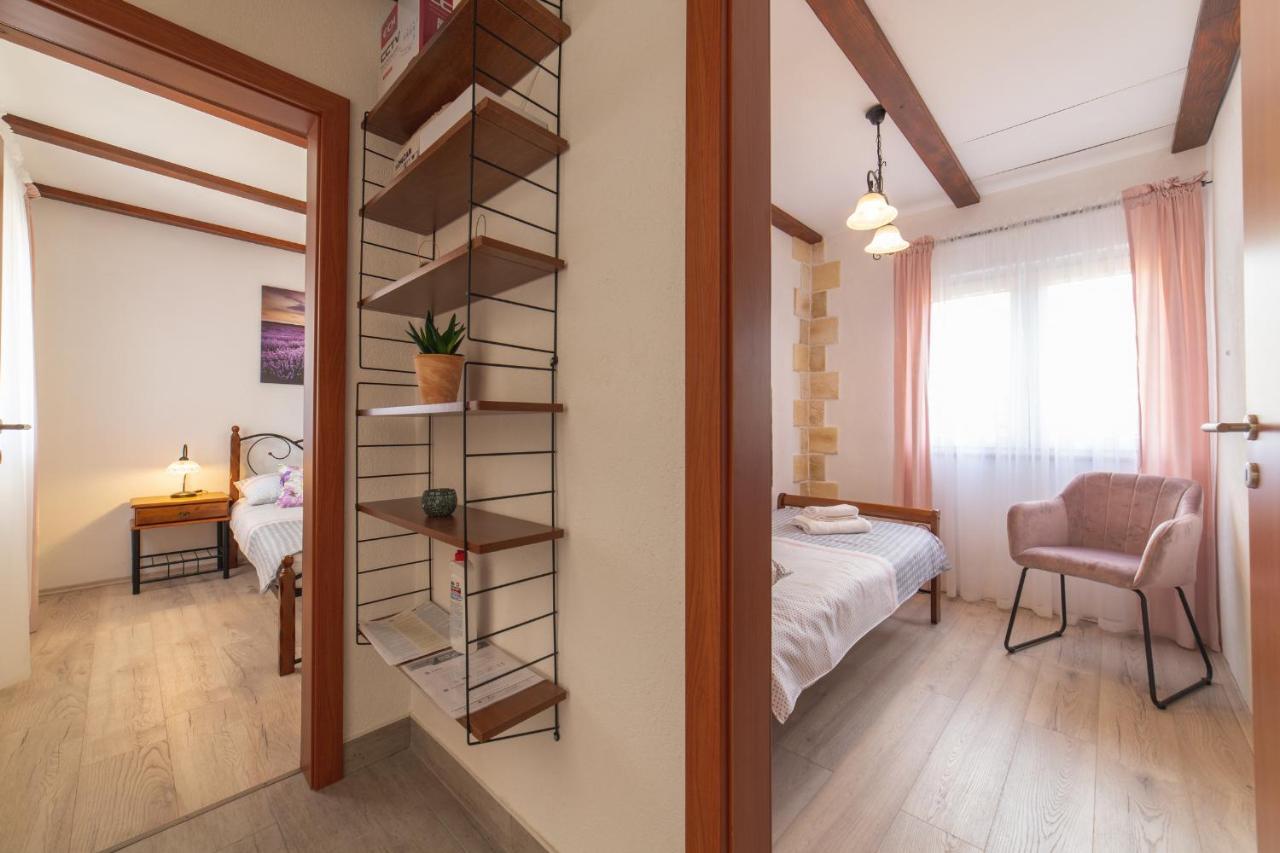 Holiday Home Sego With Private Pool Veliki Brocanac Εξωτερικό φωτογραφία