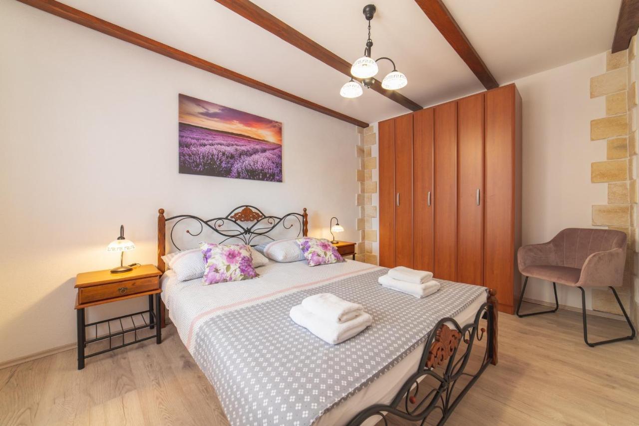 Holiday Home Sego With Private Pool Veliki Brocanac Εξωτερικό φωτογραφία