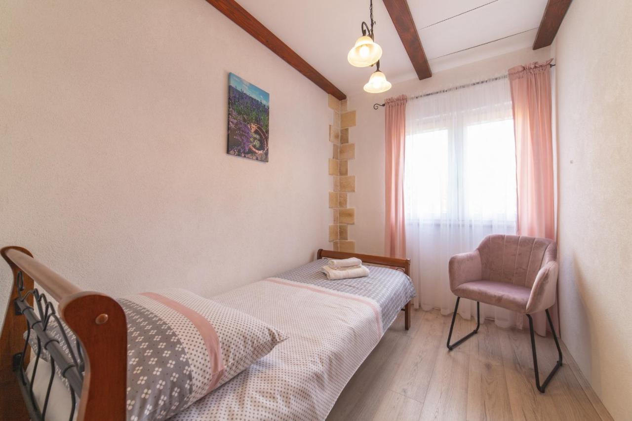 Holiday Home Sego With Private Pool Veliki Brocanac Εξωτερικό φωτογραφία