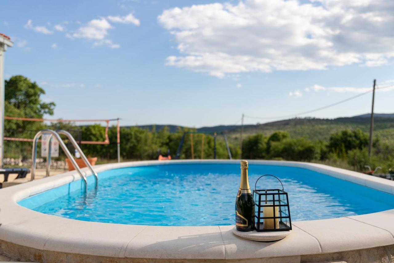 Holiday Home Sego With Private Pool Veliki Brocanac Εξωτερικό φωτογραφία
